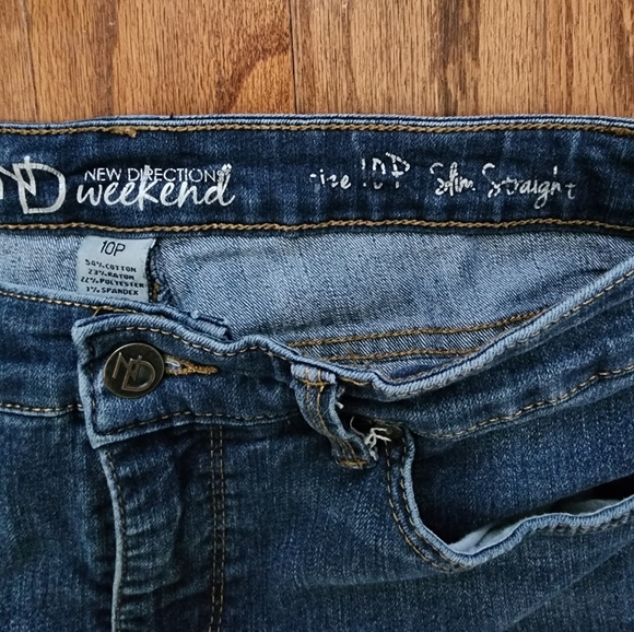New Direction Weekend Women's 10P Slim Straight Jeans - Picture 4 of 4